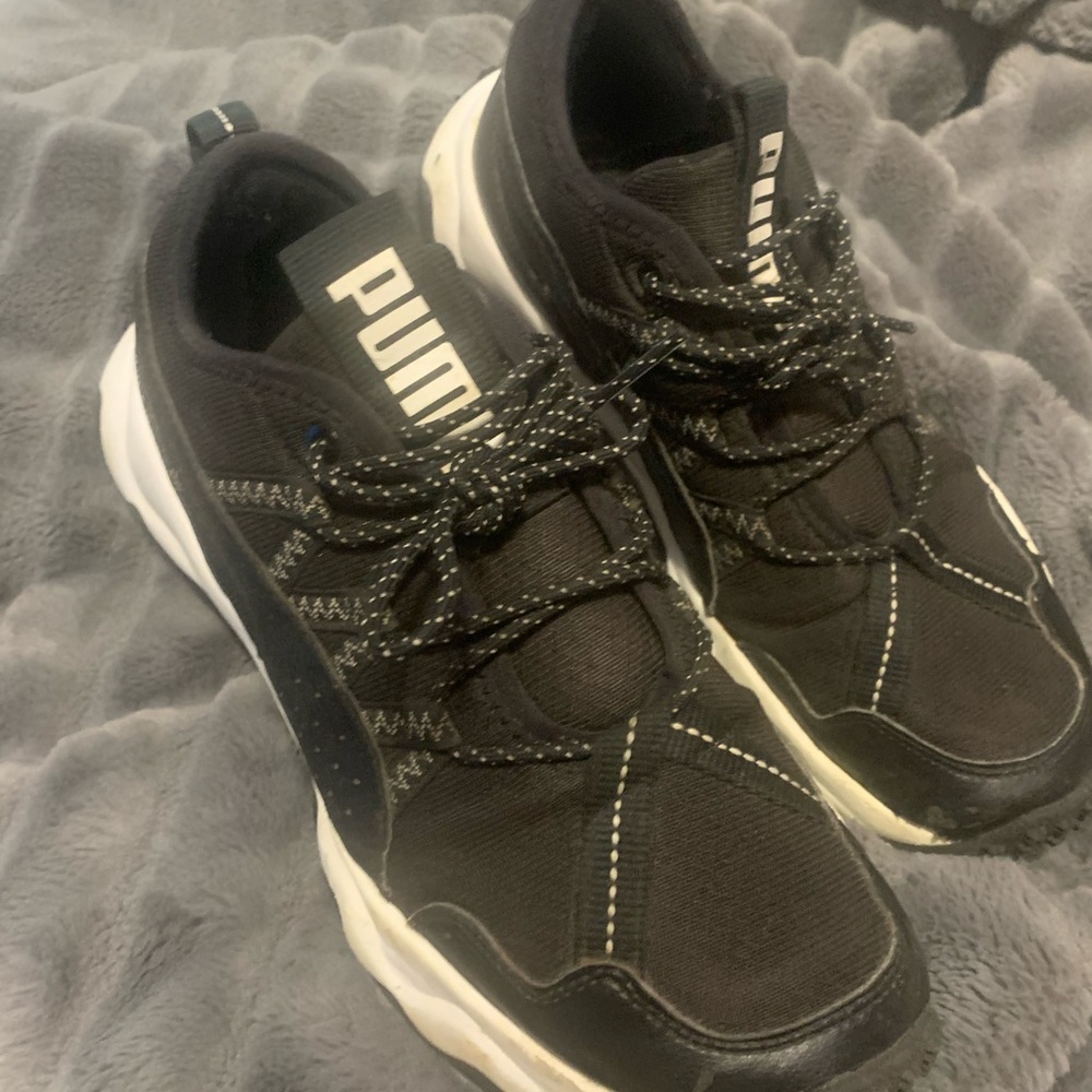 Puma Black Sneakers with Sporty Design and Mesh Upper